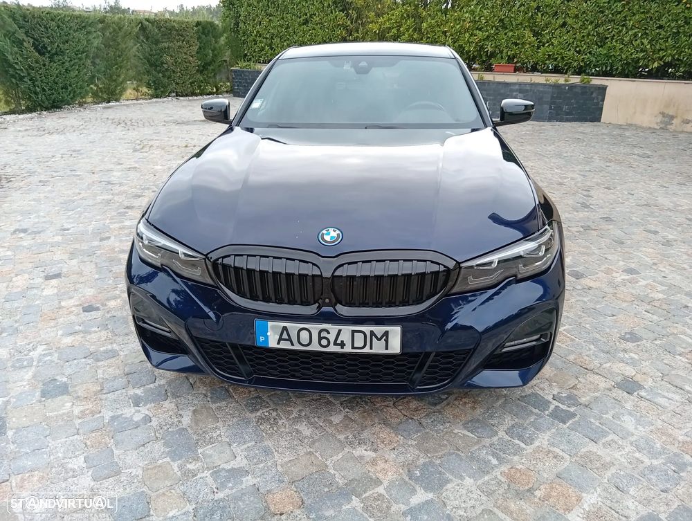 BMW 330 - 3