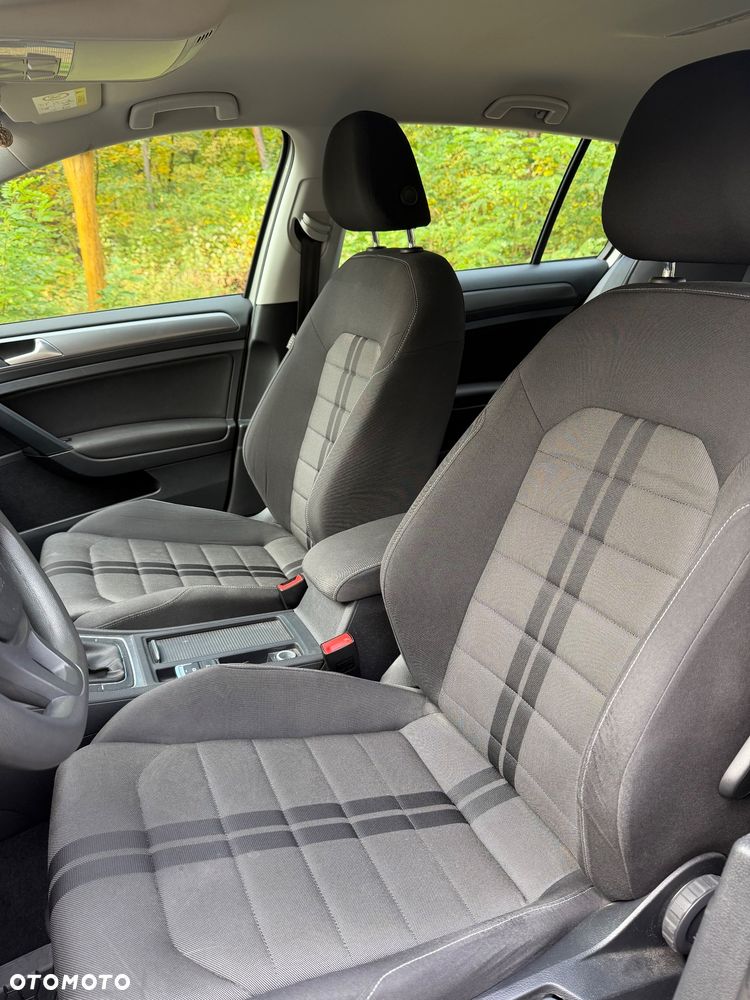 Volkswagen Golf - 15