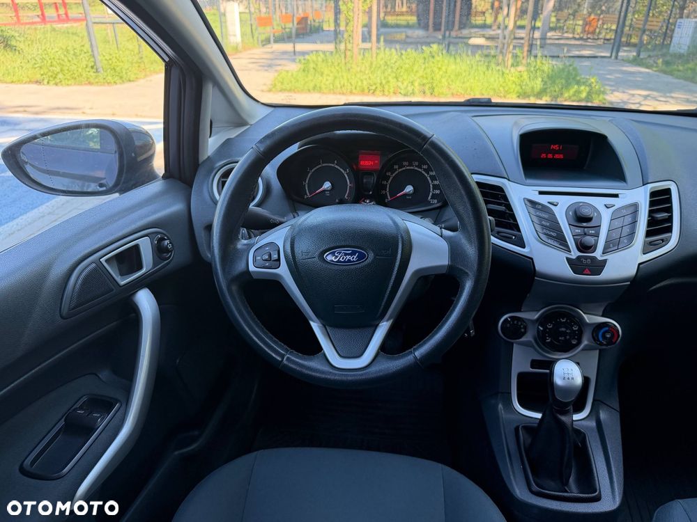Ford Fiesta 1.25 Ambiente - 10