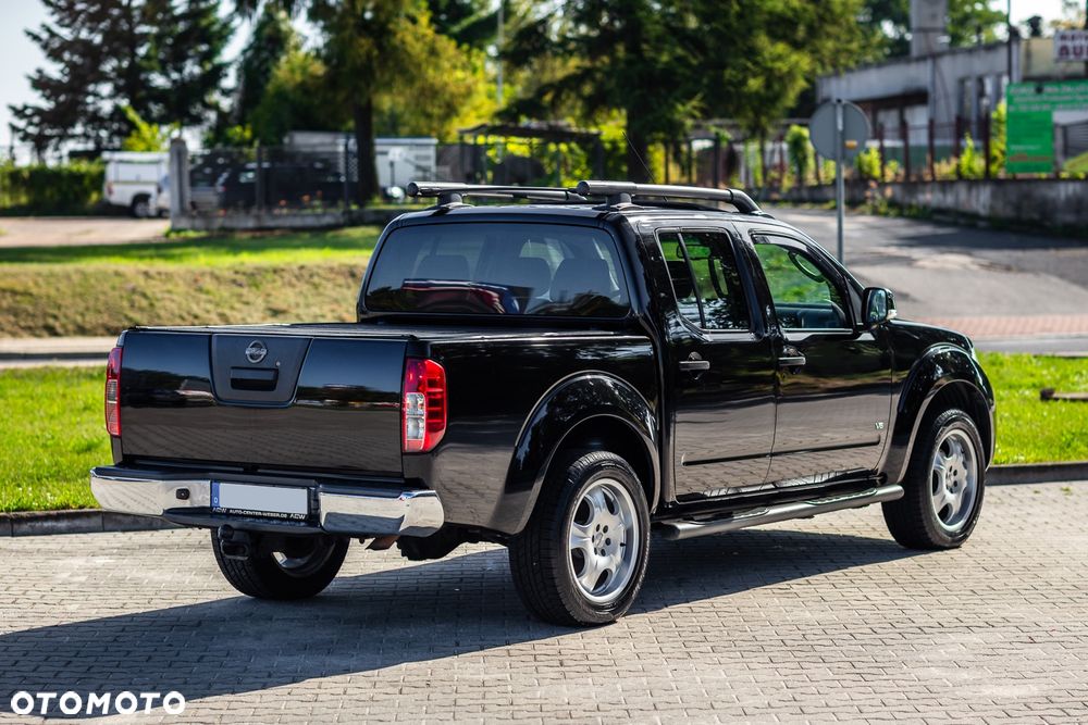 Nissan Navara 3.0 D V6 Platinum Long EU5 - 12