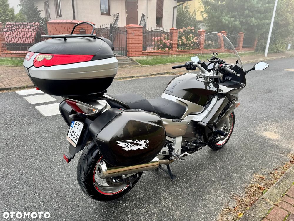 Yamaha FJR - 4