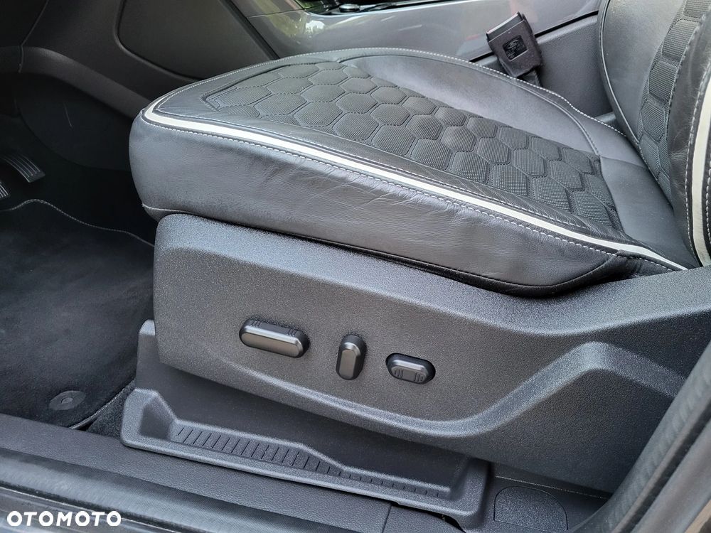 Ford Kuga 2.0 TDCi 4x4 Vignale - 17