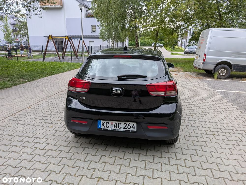 Kia Rio 1.2 Business Line - 12