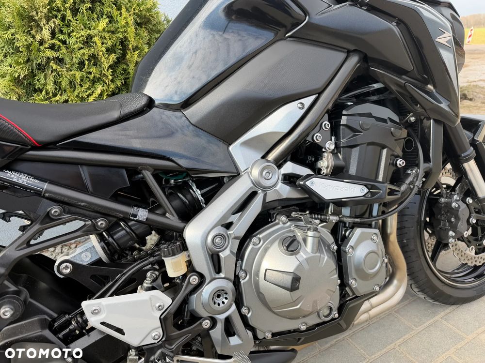 Kawasaki Z 900 - 24