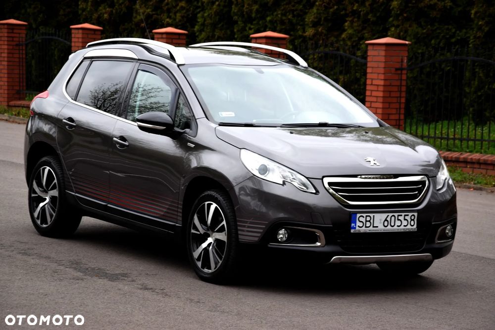 Peugeot 2008 1.2 Pure Tech Allure S&S - 4