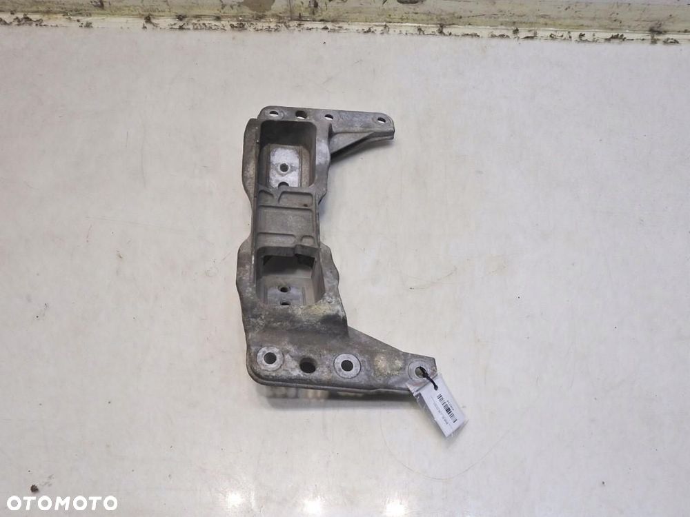 ŁAPA SKRZYNI AUTOMAT BMW E61 2.5i 6769965 - 6