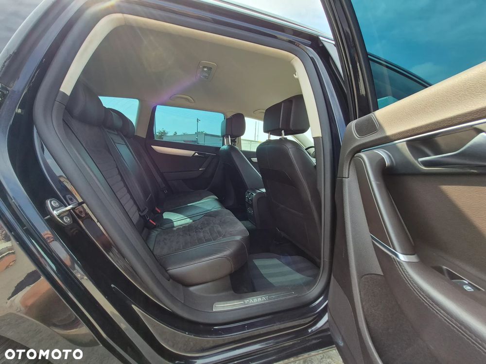 Volkswagen Passat - 20