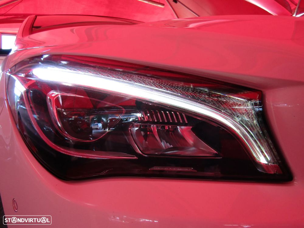 Mercedes-Benz CLA 200 d Shooting Brake AMG Line Aut. - 13