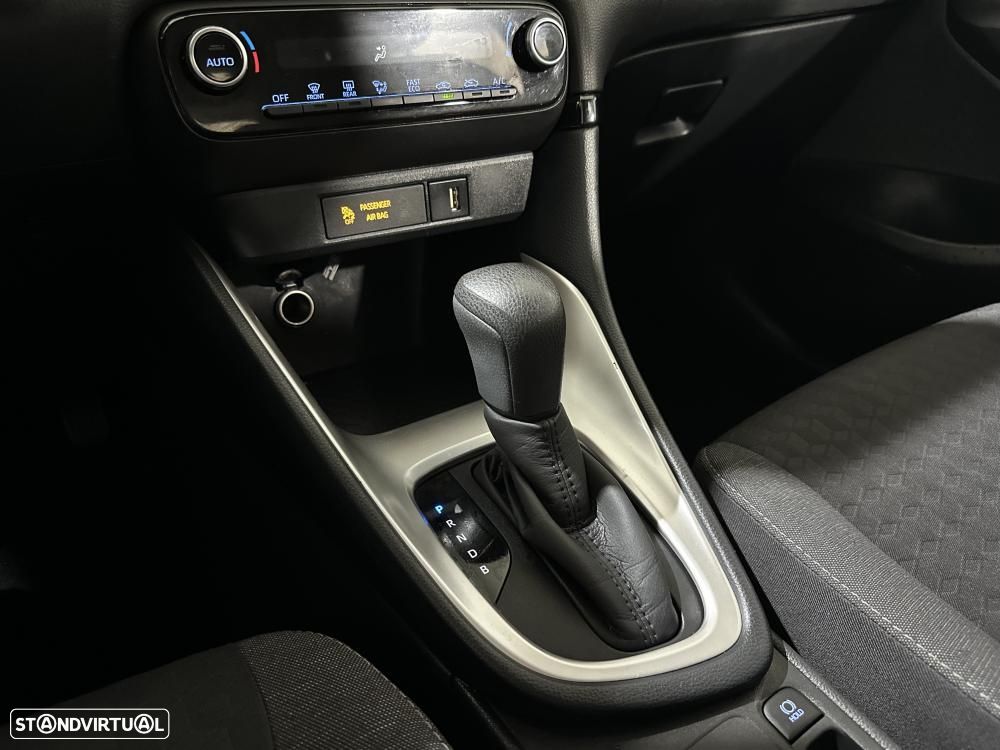 Toyota Yaris 1.5 HDF Premier Edition - 26