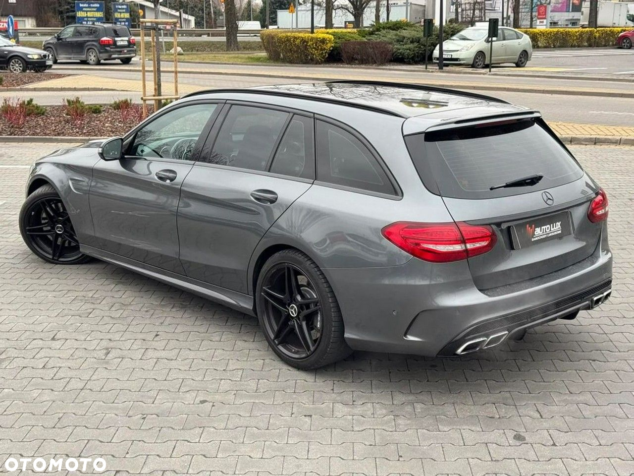 Mercedes-Benz Klasa C AMG 63 T AMG Speedshift 7G-MCT - 4