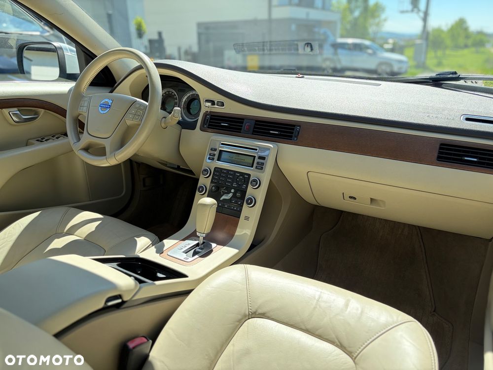 Volvo XC 70 - 26