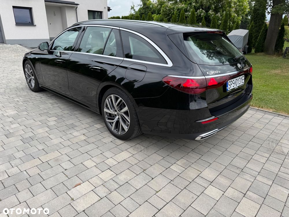 Mercedes-Benz Klasa E 300e 9G-TRONIC Edition AVANTGARDE - 3