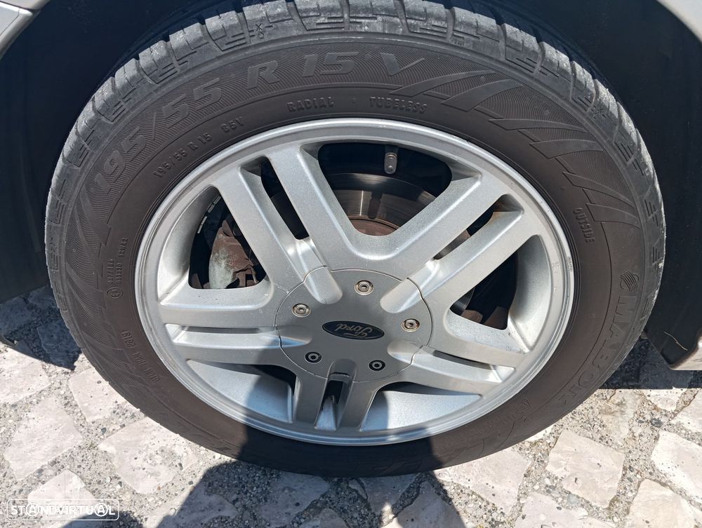 Ford Focus 1.4 Trend - 5