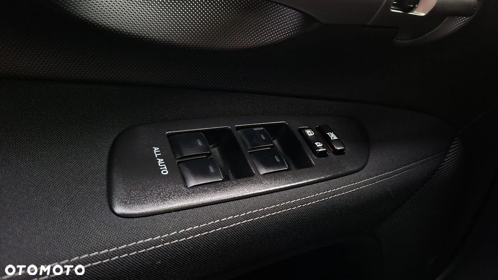 Toyota Auris 1.6 Executive - 28