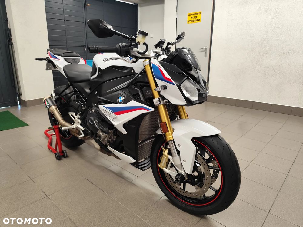 BMW S - 38