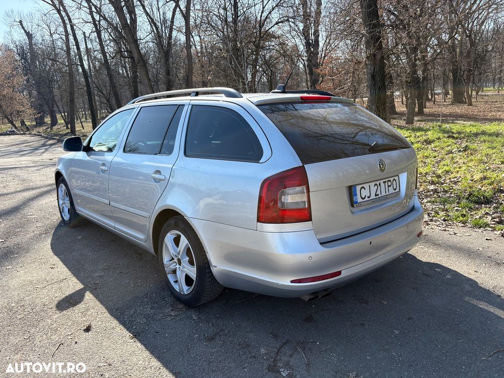 Skoda Octavia 2.0 TDI Ambiente DSG - 5