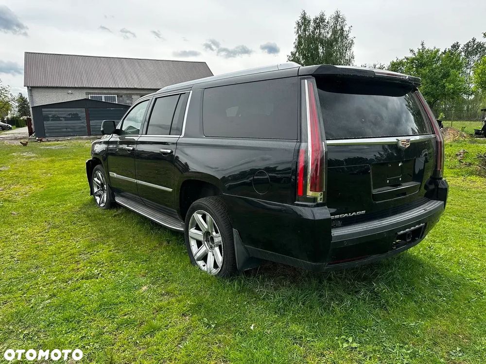 Cadillac Escalade - 7