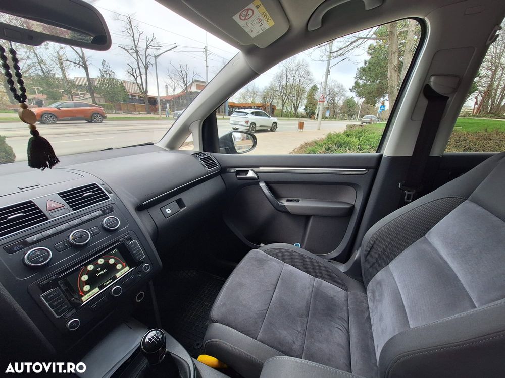 Volkswagen Touran 2.0 TDI BlueMotion Technology Comfortline - 8