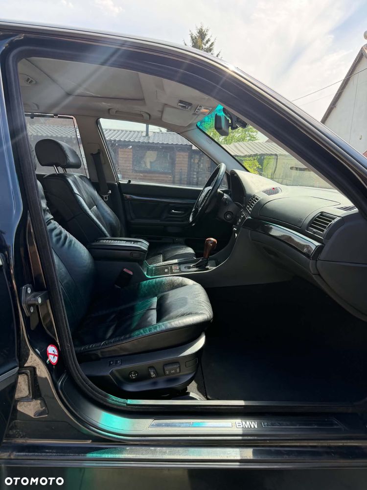 BMW Seria 7 740i - 21