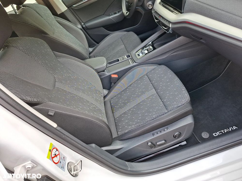 Skoda Octavia 2.0 TDI STYLE DSG - 14