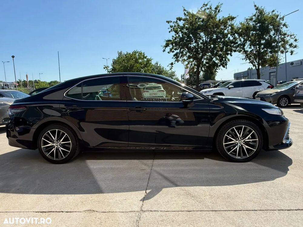 Toyota Camry 2.5 Dynamic - 7