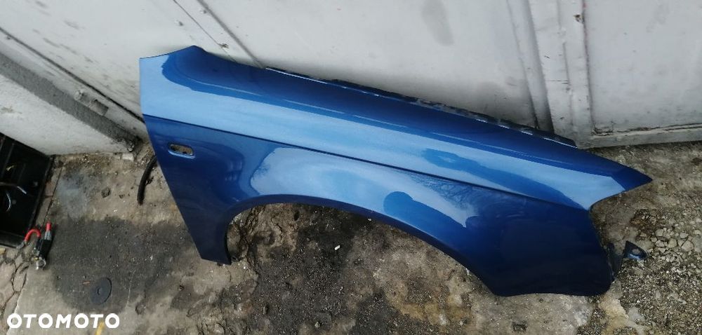 Błotnik Audi A4 B7 PRAWY PRZÓD LZ5C - 3