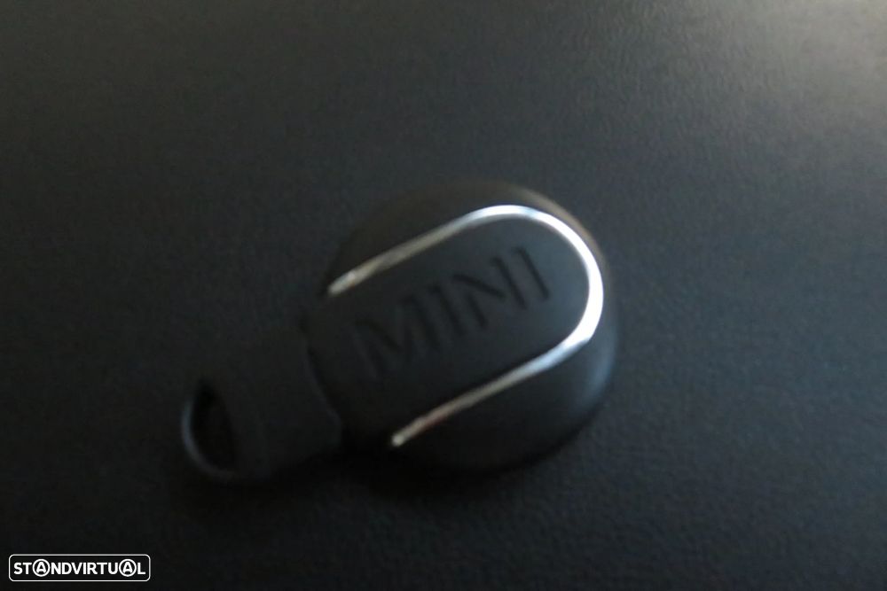 MINI 5 Portas Cooper Auto - 34