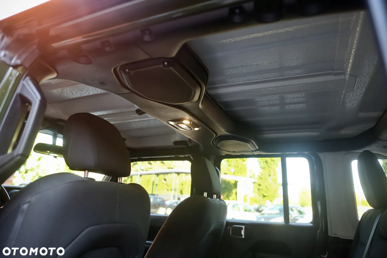 Jeep Wrangler - 26