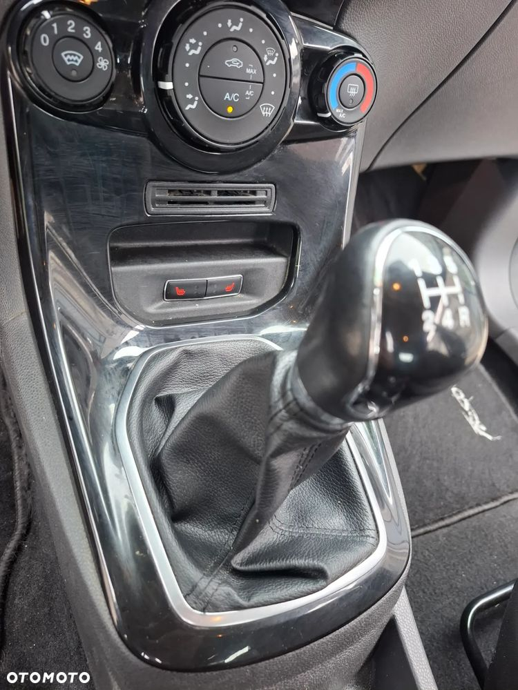 Ford Fiesta 1.25 Titanium EU5 - 24