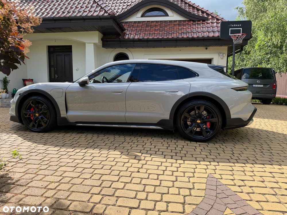 Porsche Taycan - 9