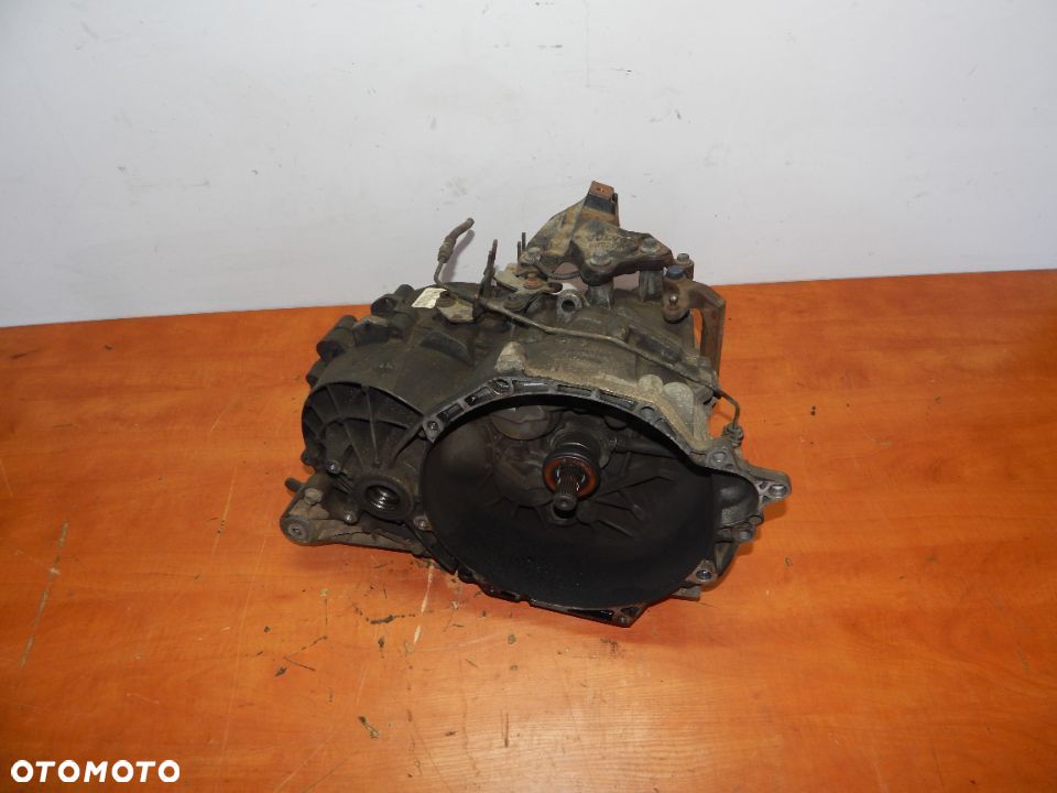 Skrzynia biegów 2.0 tdci hdi Volvo v50 Ford citroen peugeot 05-13 Łuków części - 2