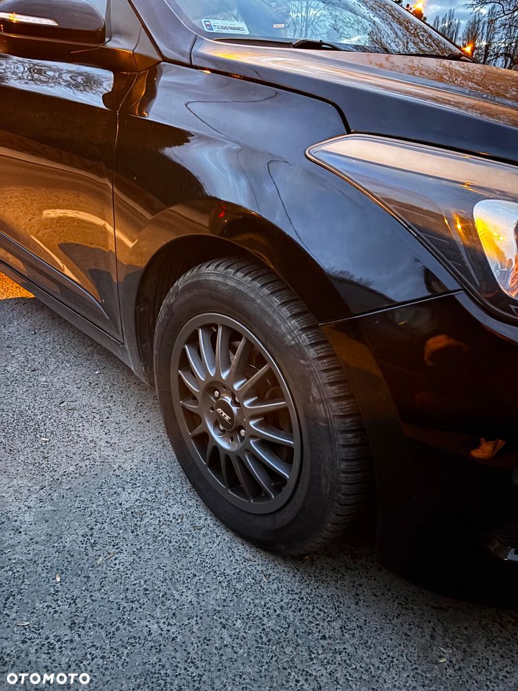 Hyundai i20 1.1 CRDi BlueDrive Comfort - 10