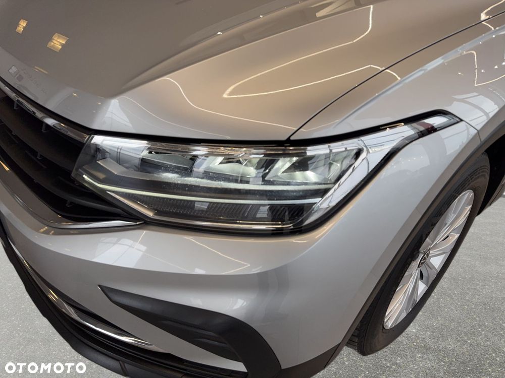 Volkswagen Tiguan - 10