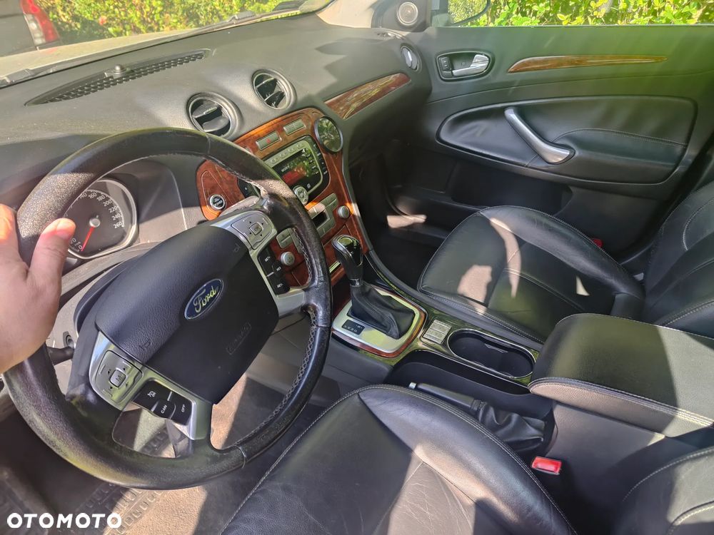 Ford Mondeo 2.0 TDCi Ghia - 10