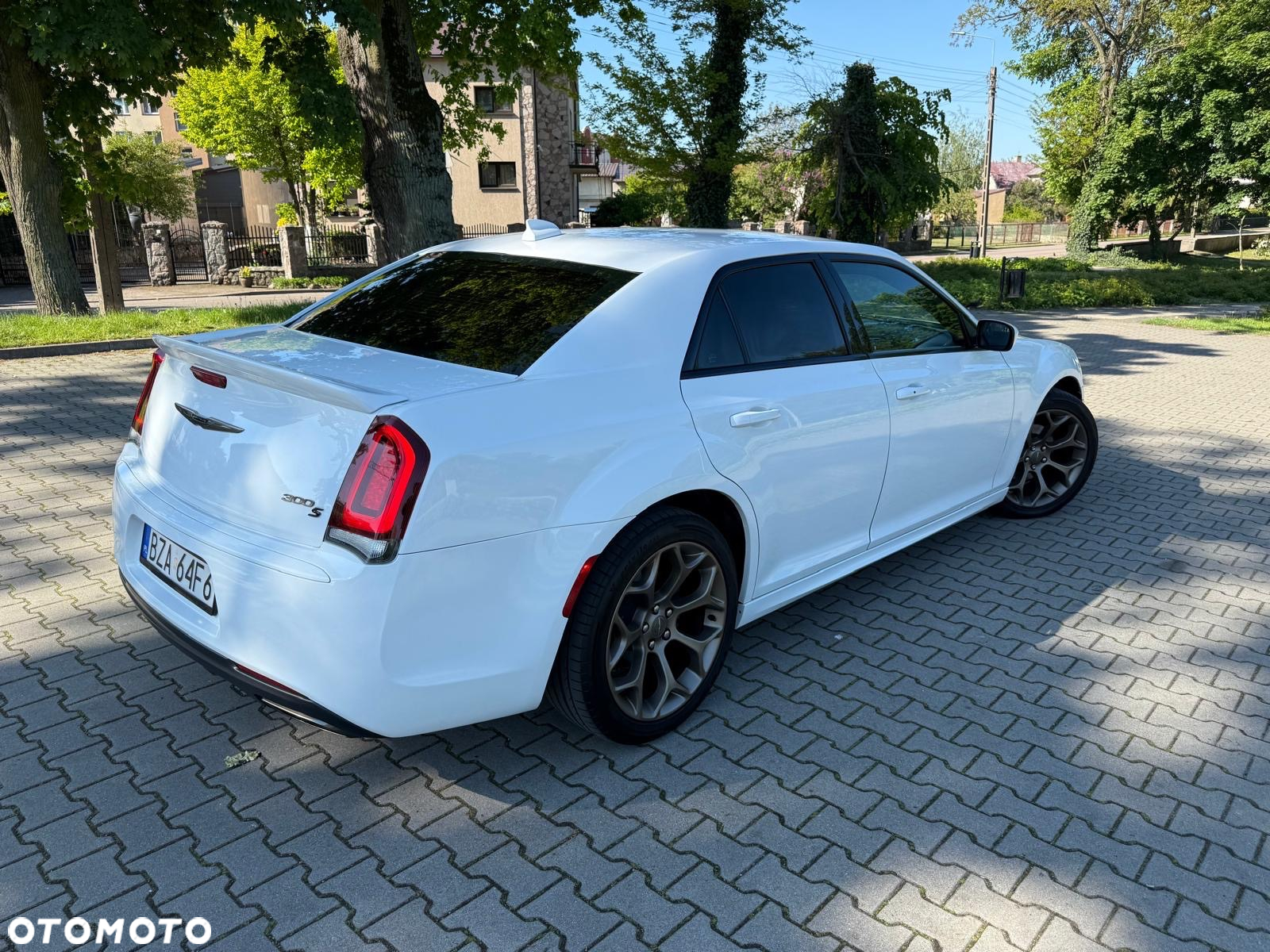 Chrysler 300s - 4