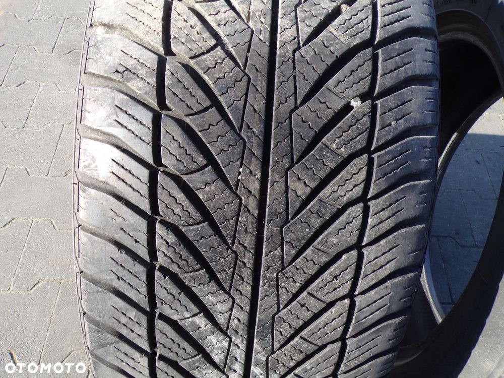 2 SZTUKI OPONA GOODYEAR ULTRA GRIP 225/55 17 2011 - 2