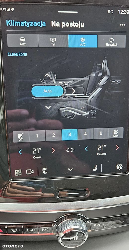 Volvo V60 B4 B DKG Plus Dark - 16