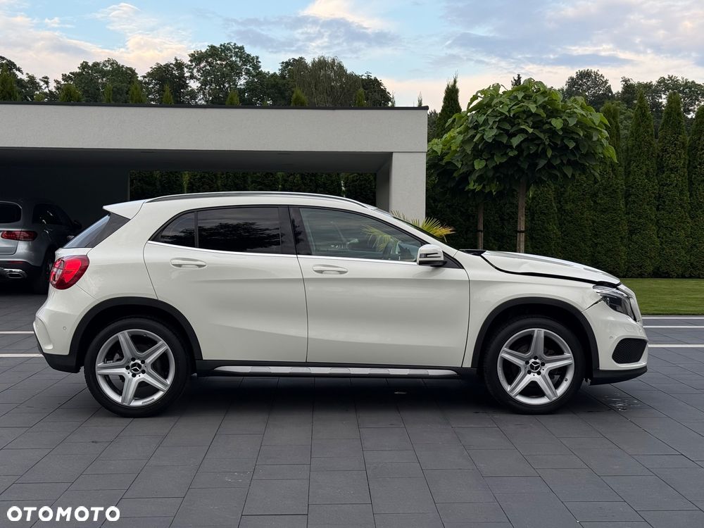 Mercedes-Benz GLA 200 AMG Line - 6