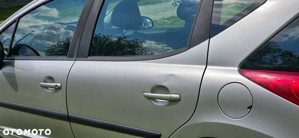 Peugeot 207 - 16