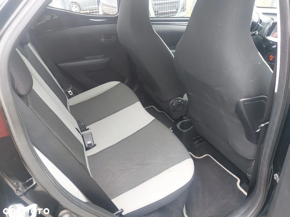 Toyota Aygo x-play Edition-S - 17