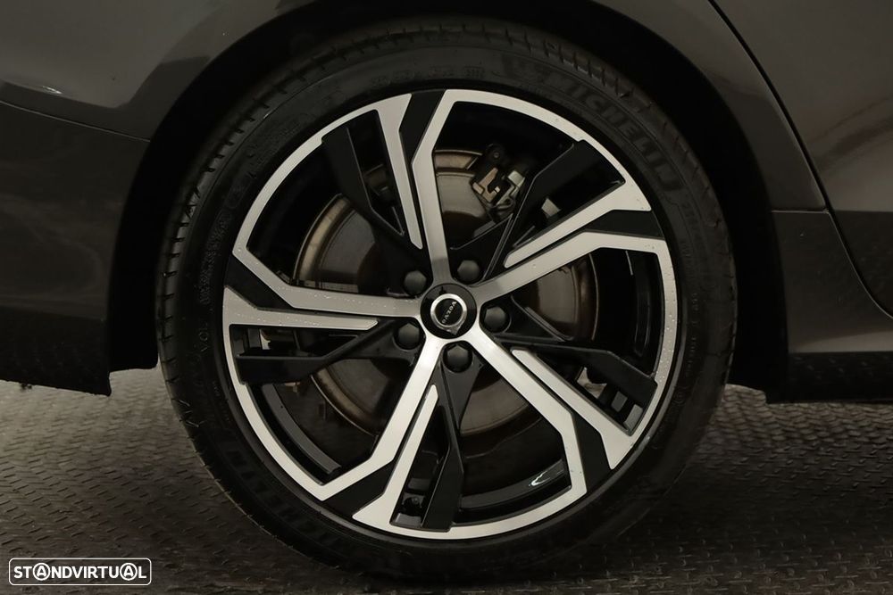 Volvo V60 2.0 T6 AWD TE Essential - 5