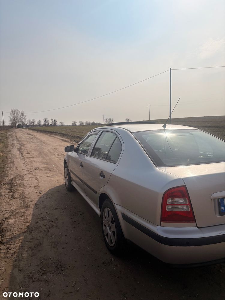 Skoda Octavia 1.8 GLX - 2