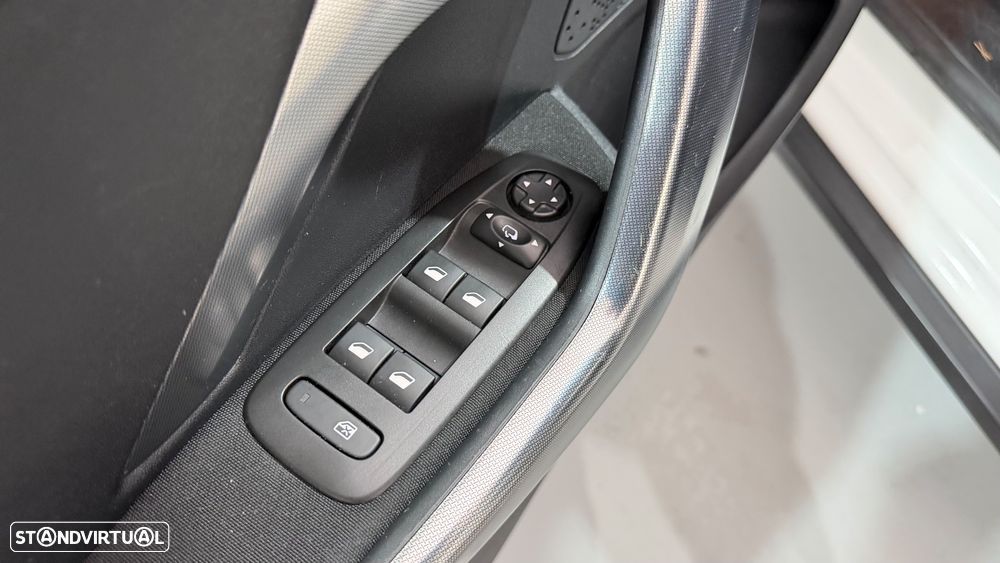 Peugeot 2008 1.2 PureTech Allure - 18