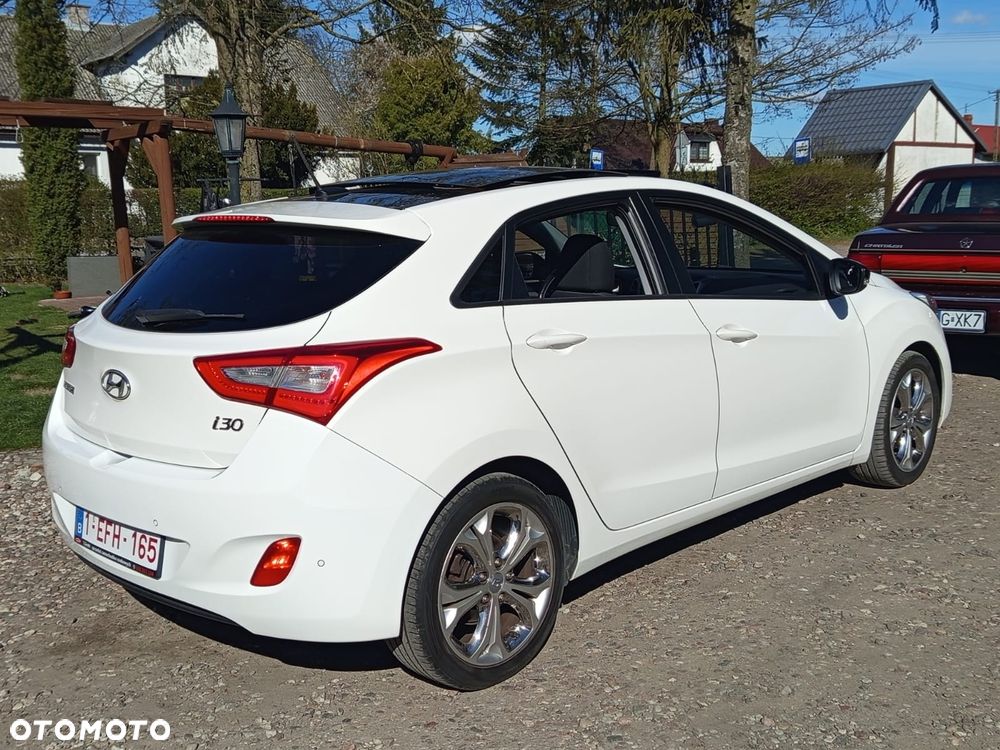 Hyundai i30 1.6 CRDi BlueDrive Premium - 8