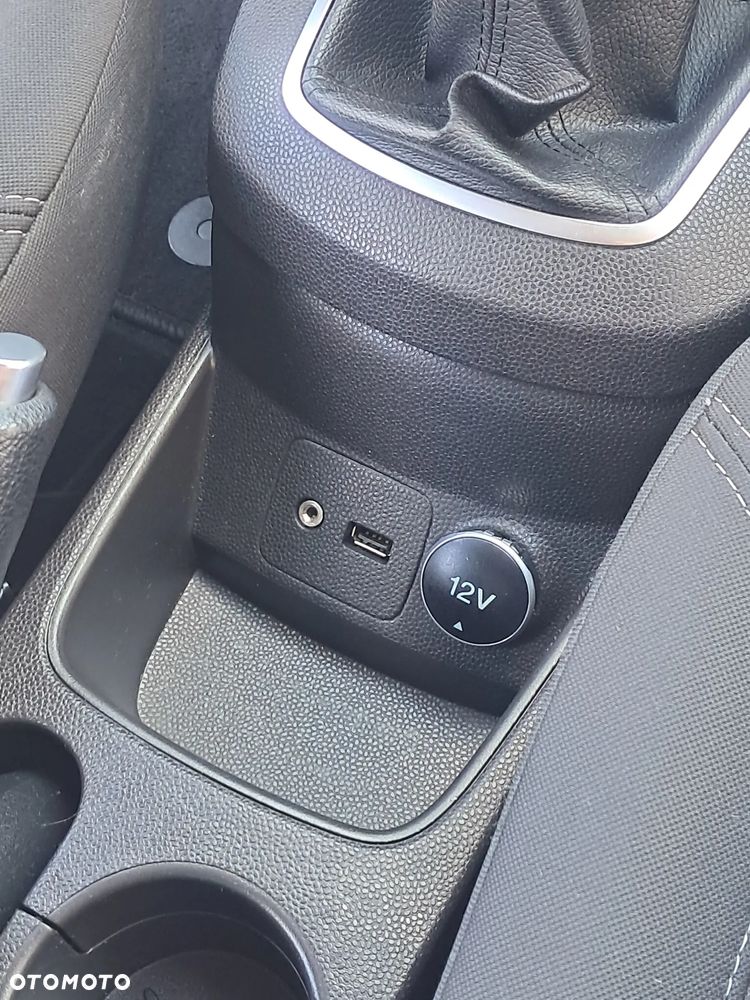 Ford Fiesta 1.0 Champions Edition - 11