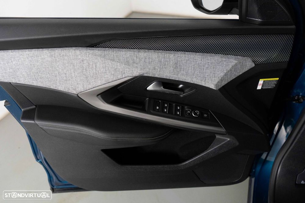 Peugeot 5008 1.2 Hybrid GT e-DCS6 - 24