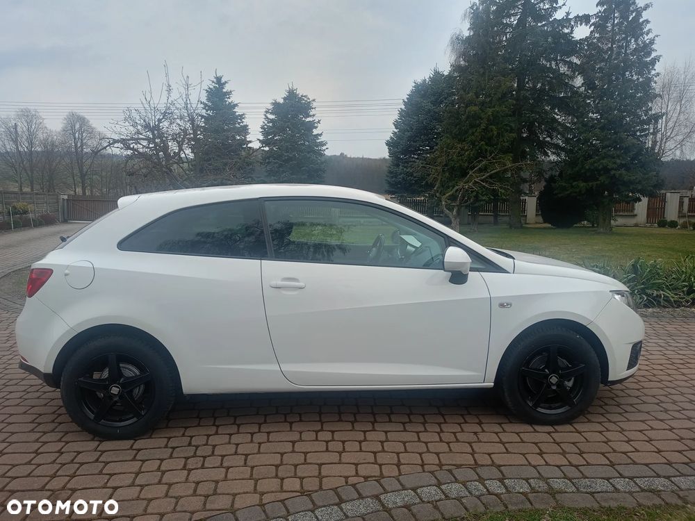 Seat Ibiza SC 1.4 16V Style - 4