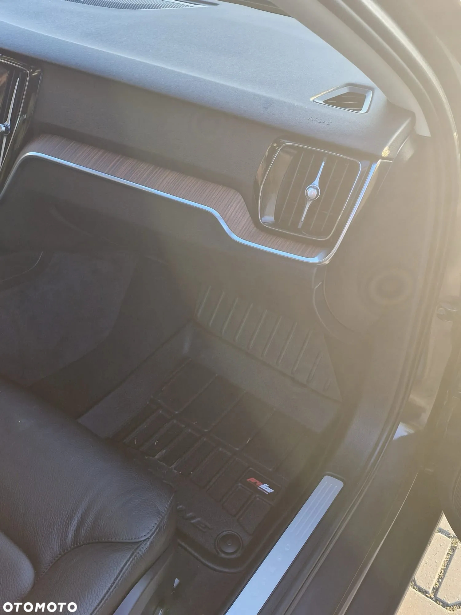 Volvo S60 B5 B AWD Plus Dark - 15