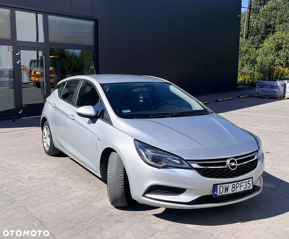 Opel Astra 1.6 CDTI Enjoy - 1