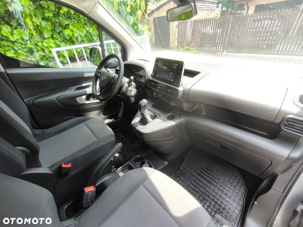 Opel Combo 1.5 CDTI Essentia S&S - 10